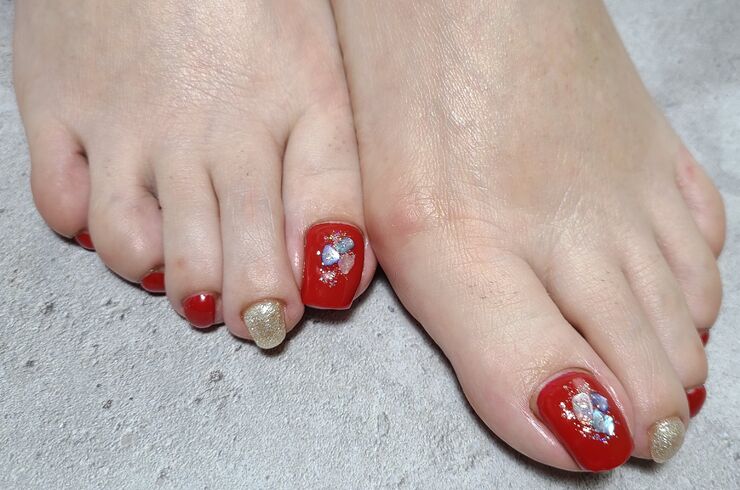大人赤ネイル