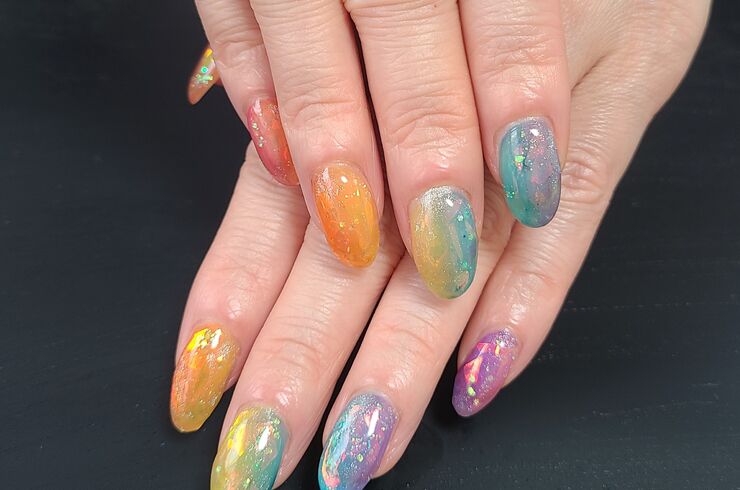 カラフルネイル