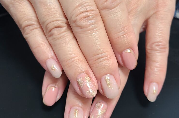 ヤシの葉ネイル