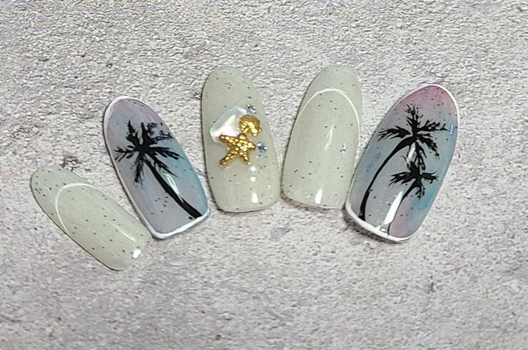 ヤシの木ネイル